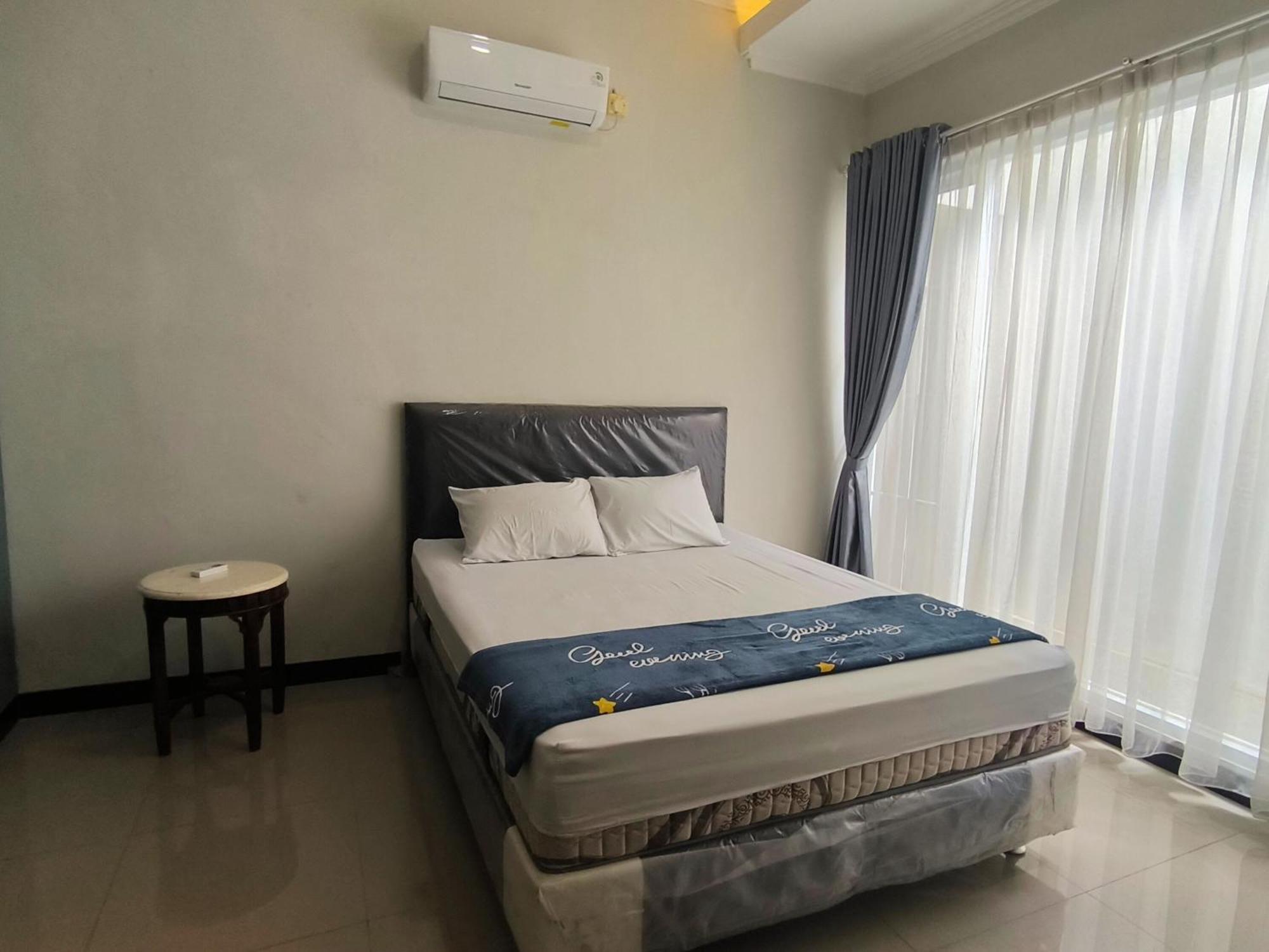 Pasadena House Syariah Hotel Semarang Bagian luar foto