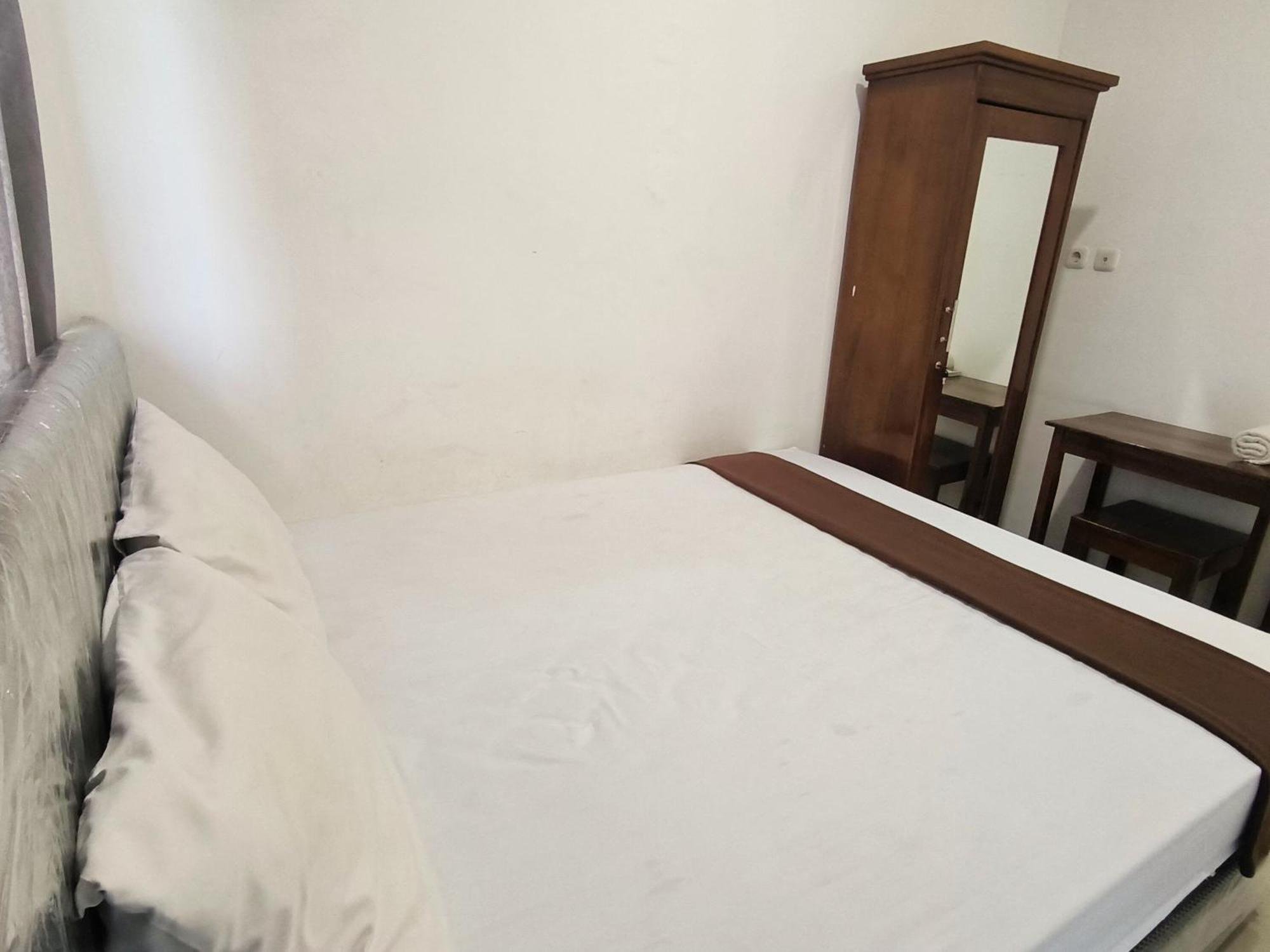 Pasadena House Syariah Hotel Semarang Bagian luar foto