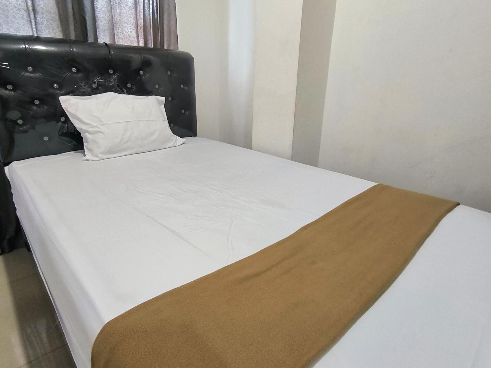 Pasadena House Syariah Hotel Semarang Bagian luar foto