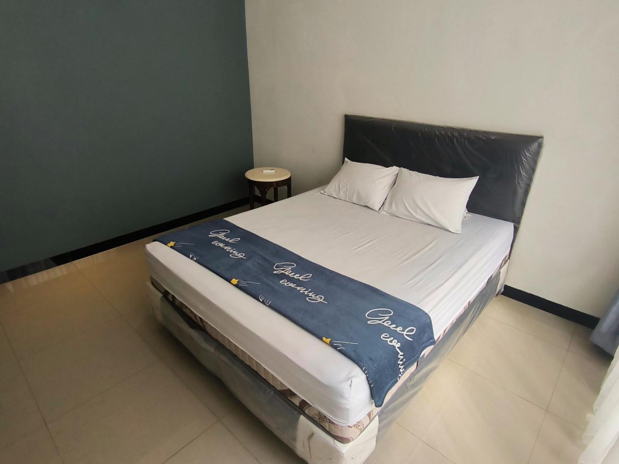 Pasadena House Syariah Hotel Semarang Bagian luar foto